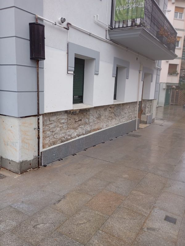 4 Colocar zcalo y pilastras macizadas
