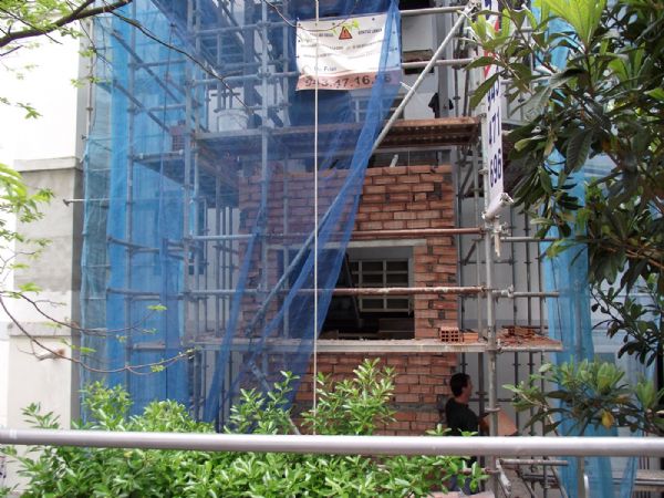Realizacin del cierre de la nueva escalera.