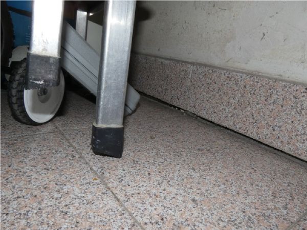3 Antes de obra, se observa lo que ha bajado el suelo del patio