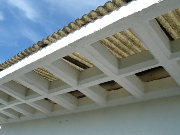 Estado antes de la obra con la prgola de la terraza cubierta con polister