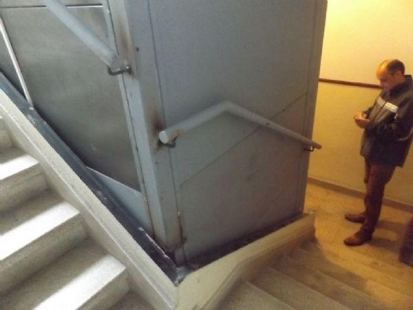 Construcción del cierre del hueco del ascensor