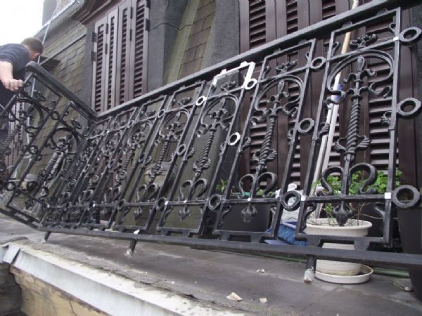 Desmontaje de la barandilla de terraza del 6 para impermeabilizar el suelo